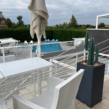 Meridien House *