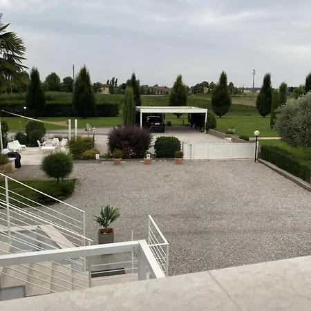 Meridien House Holiday home Casalserugo